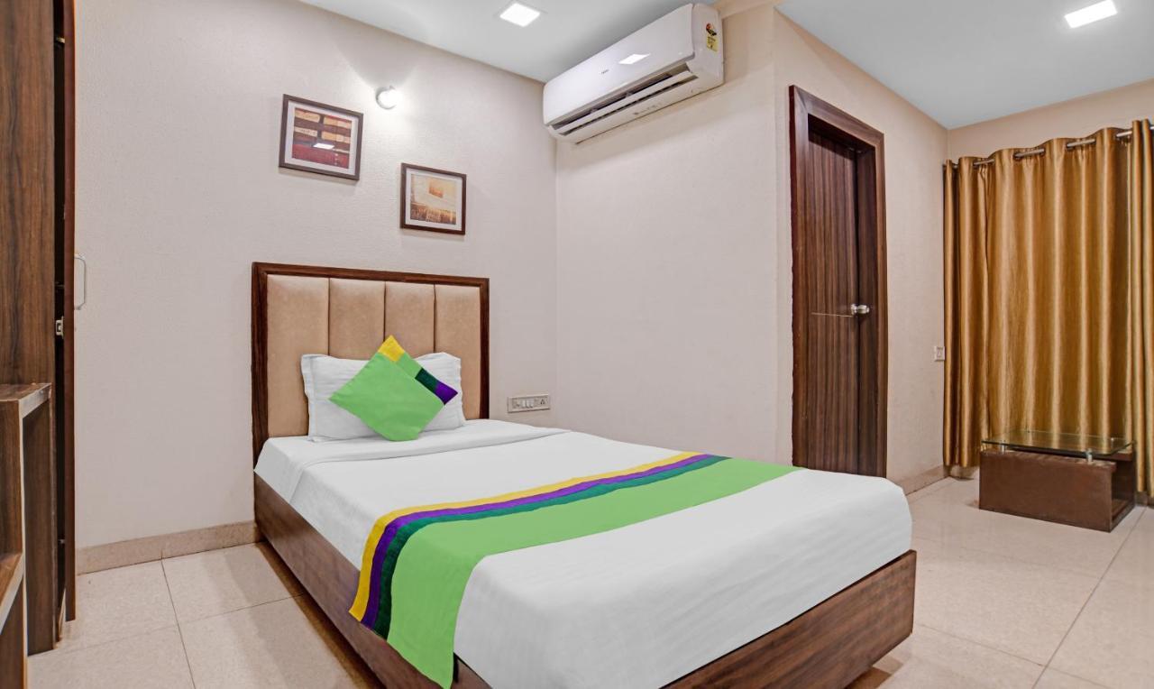 Hotel Treebo Trend Royal Galaxy Park à Indore Extérieur photo