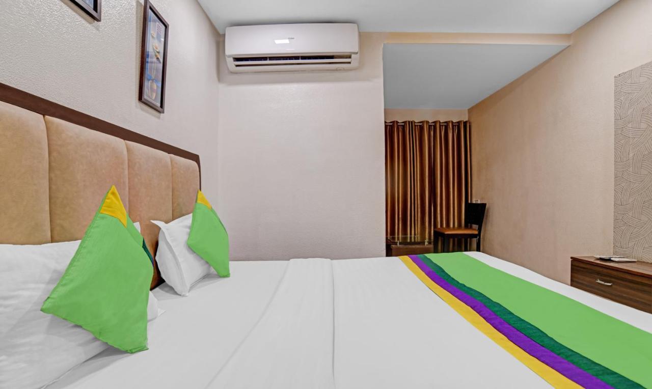 Hotel Treebo Trend Royal Galaxy Park à Indore Extérieur photo