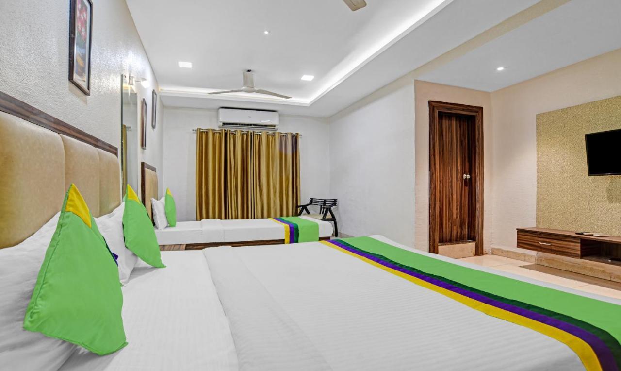 Hotel Treebo Trend Royal Galaxy Park à Indore Extérieur photo