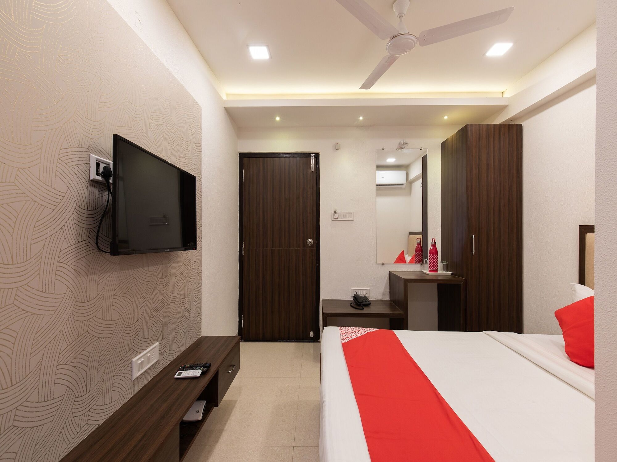 Hotel Treebo Trend Royal Galaxy Park à Indore Extérieur photo